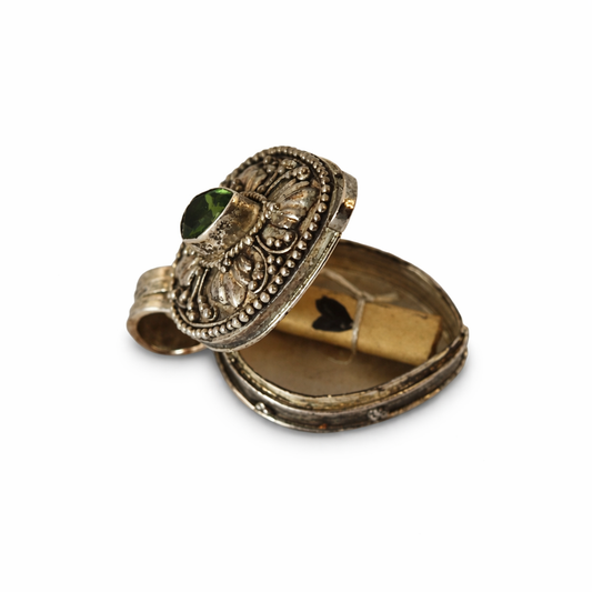 Secret Space Opening Parfum Green Tourmaline Pendants with Philigre 925 Silver Details