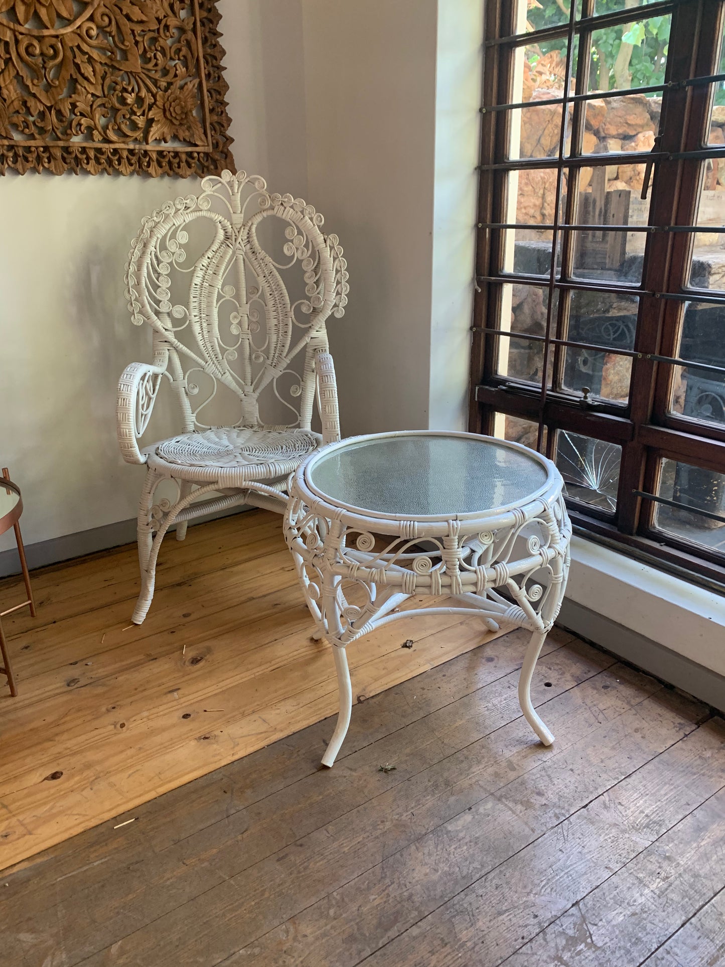 Wicker White Mini Peacock Chair & Table Set 